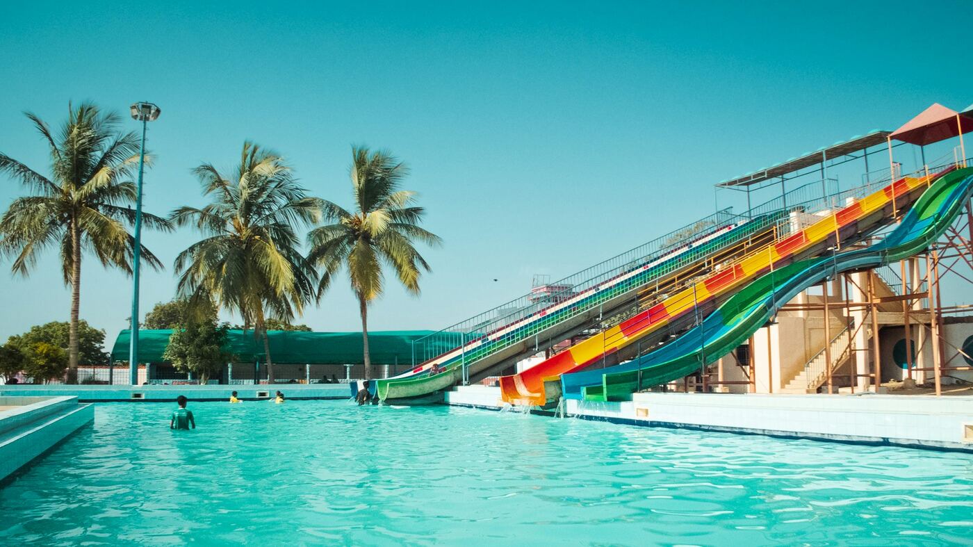 Water park pool and slide, typical of the Aquapark Costa Teguise setup
